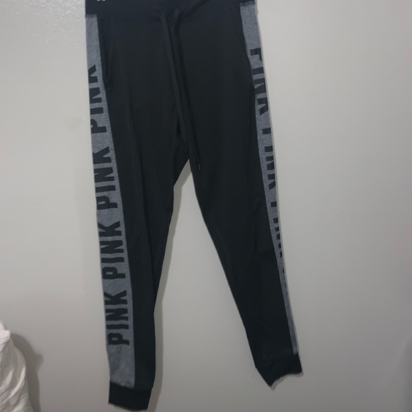 VS PINK Yogas - Picture 2 of 6